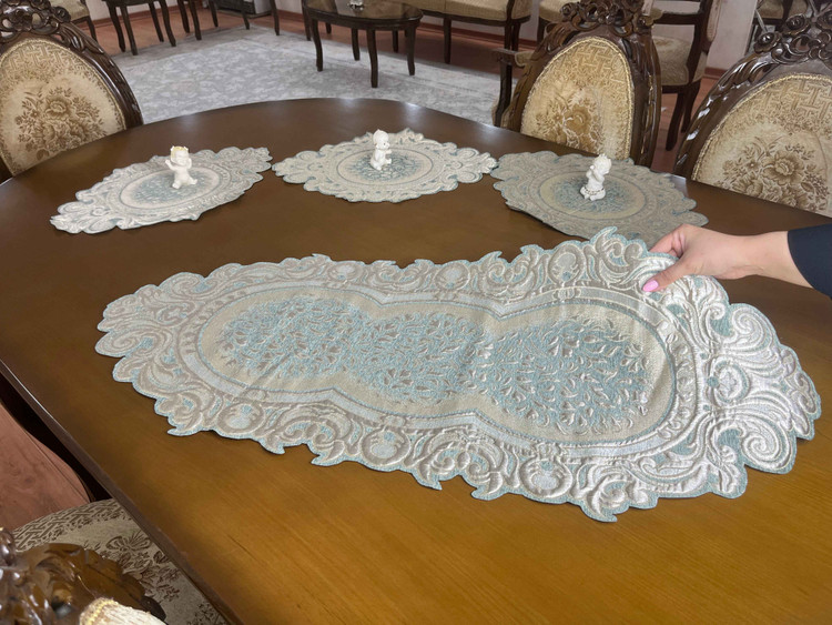 رومیزی شانل مخمل 4 تکه رنگ آبی