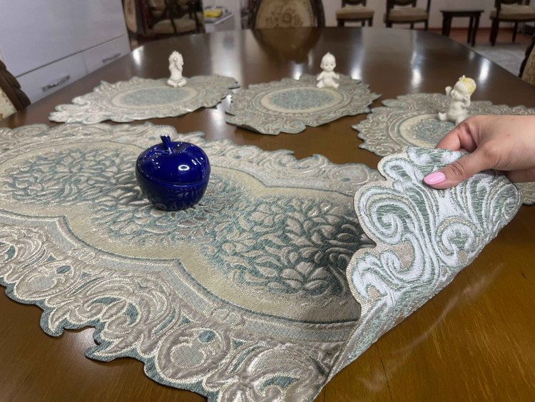 رومیزی شانل مخمل 4 تکه رنگ سبز