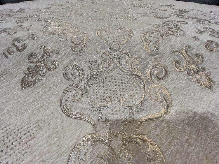 رومیزی مخمل طلاکوب طرح پرواز رنگ کرم