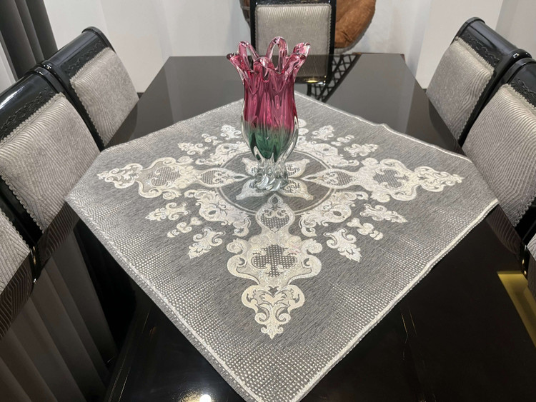 رومیزی مخمل نقره کوب