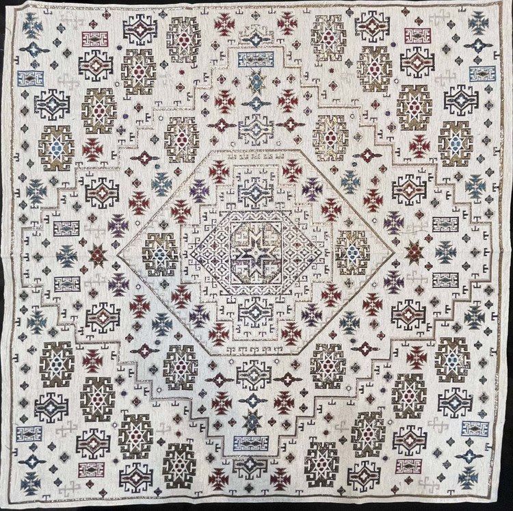 رومیزی مربع جاجیمی سنتی رنگ کرم