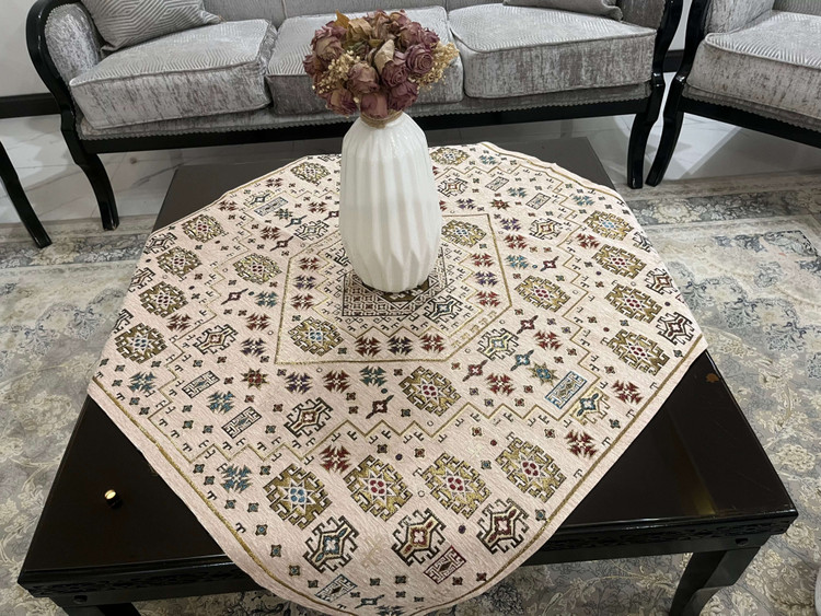 رومیزی مربع جاجیمی سنتی رنگ کالباسی