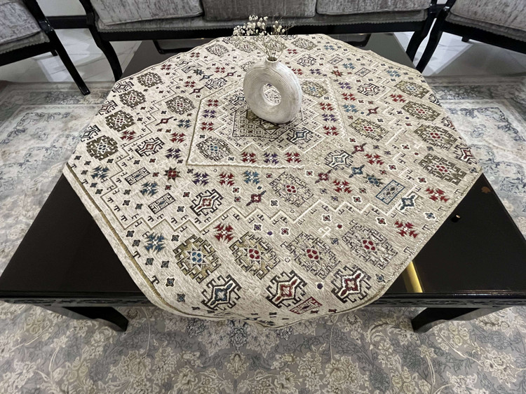 رومیزی مربع جاجیمی سنتی رنگ نسکافه ای