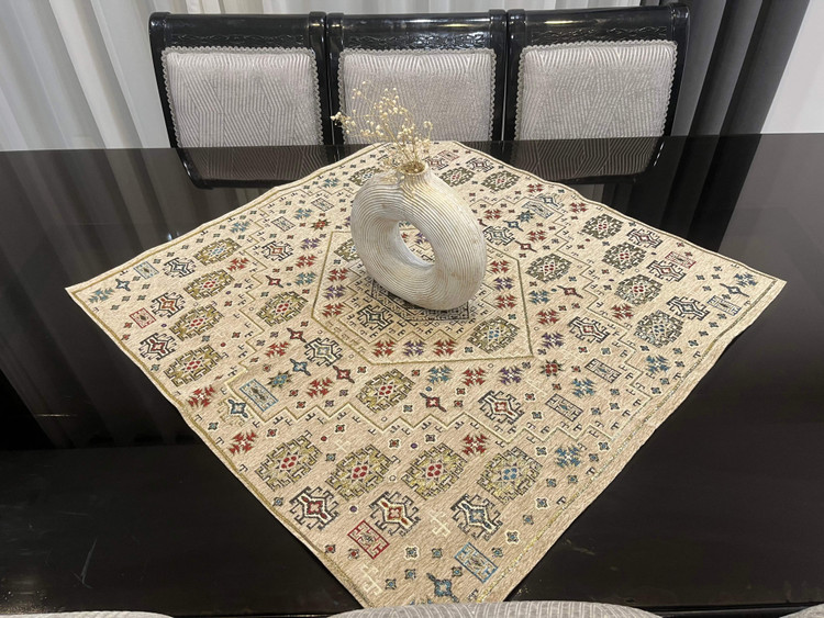 رومیزی مربع جاجیمی سنتی رنگ نسکافه ای