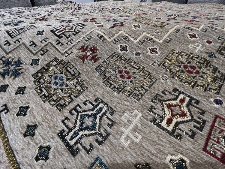 رومیزی مربع جاجیمی سنتی رنگ نسکافه ای