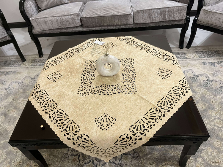 رومیزی مربع شاندیز رنگ کرم