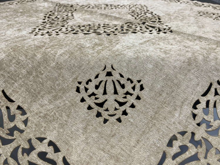 رومیزی مربع شاندیز رنگ کرم
