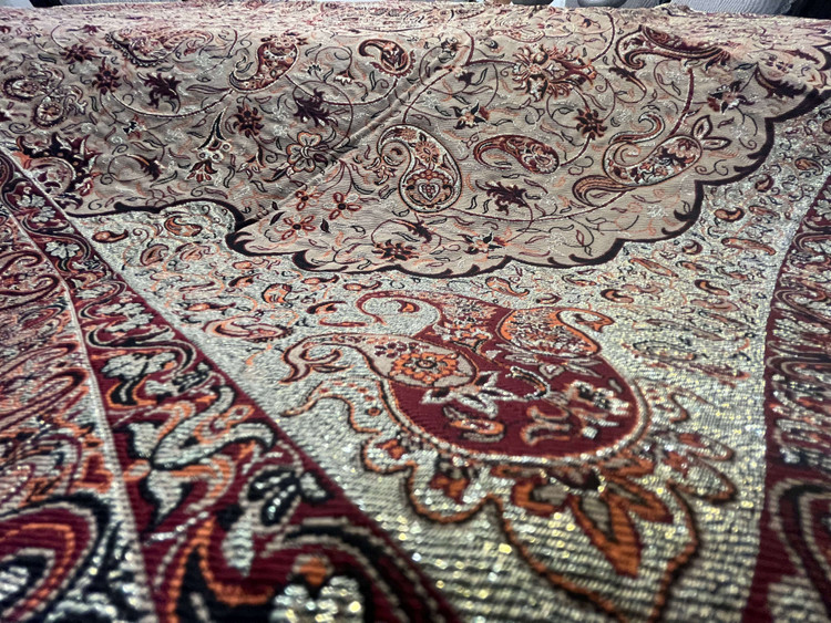 رومیزی مربع ترمه رنگ قرمز