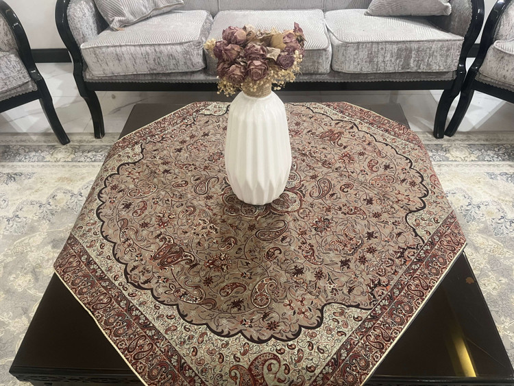 رومیزی مربع ترمه رنگ نسکافه ای