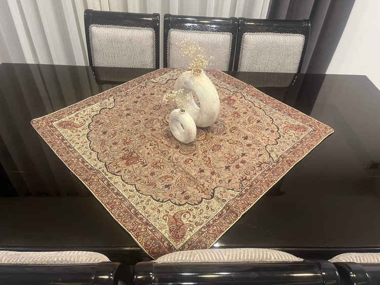 رومیزی مربع ترمه رنگ نسکافه ای