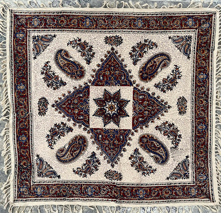 رومیزی مربع قلمکار اصفهان 100*100 کرم قرمز مدل 6