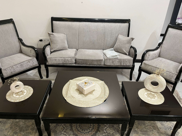 رومیزی گرد مخمل زرکوب ترک 3 تکه رنگ کرم طلایی