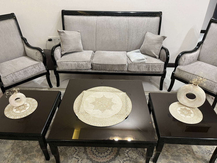 رومیزی گرد مخمل زرکوب ترک 3 تکه رنگ کرم طلایی