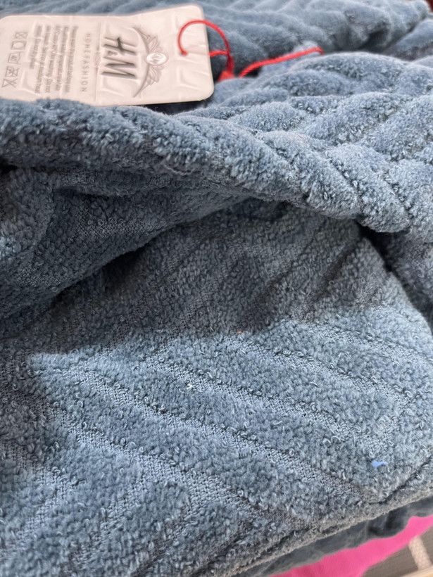 حوله تن پوش تک گِرَم بالا H&M رنگ طوسی آبی