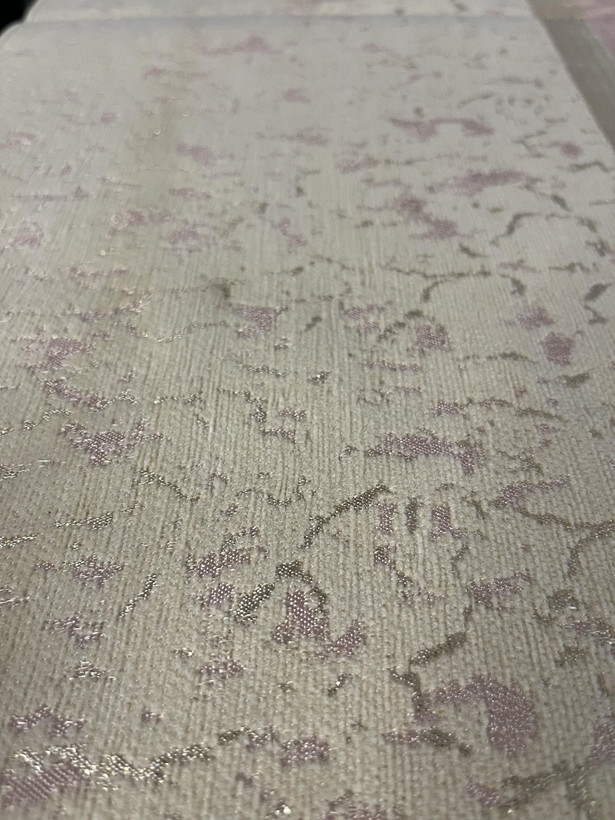 رومیزی مخمل طلاکوب طرح پتینه رنگ کرم کالباسی