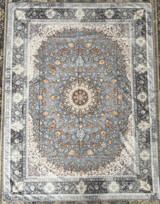 زیرسفره ای عروس جنس مخمل رنگ کرم خاکستری