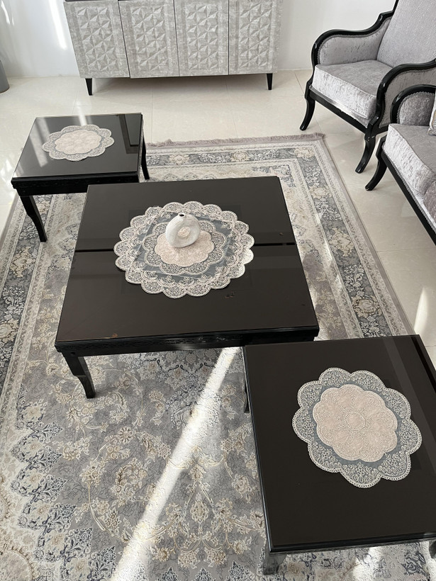 ست رومیزی گرد گیپور دانتل سنگدوزی 3 تکه رنگ کرم نسکافه ای